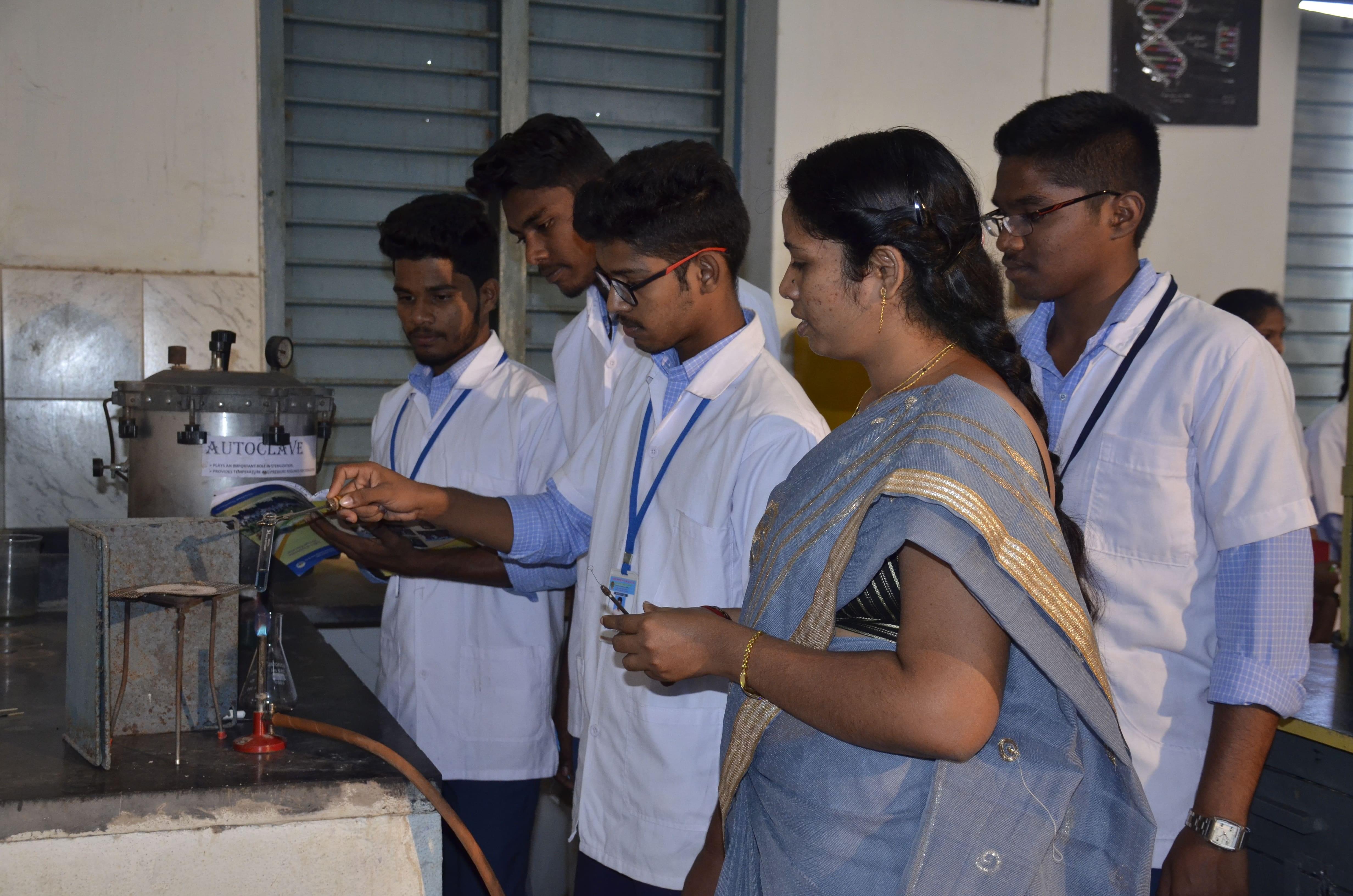 Government College (Autonomous) Rajahmundhry Laboratories photo 13